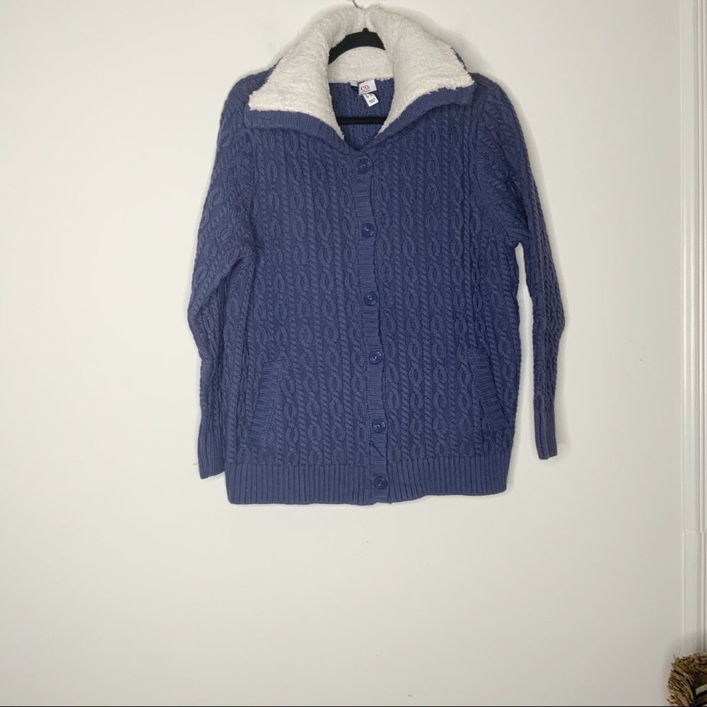 D & Co. Cable knit blue sweater. Buttoned down. L - Picture 2 of 6